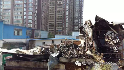 【突發(fā)】&ldquo;起火哦!&rdquo;今日凌晨零時(shí)50分許,貴陽南廠路居民樓頂活動(dòng)板房發(fā)生火災(zāi)