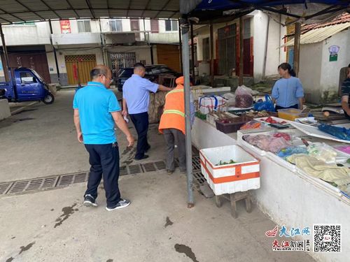 彭澤縣棉船鎮(zhèn)持續(xù)開展集鎮(zhèn)環(huán)境衛(wèi)生集中整治行動(dòng) 組圖